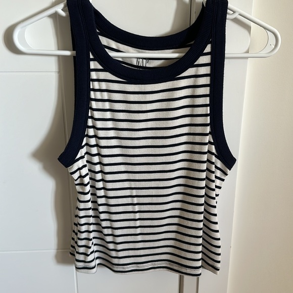 Gap Rib Tank Top - Picture 3 of 6